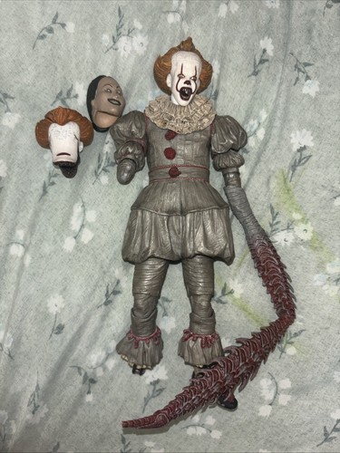 Pennywise movie figure - pennywise,