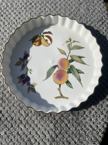 Royal worcester evesham gold - worcester,