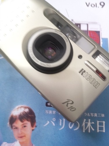 Ricoh r10 prime - prime, compact