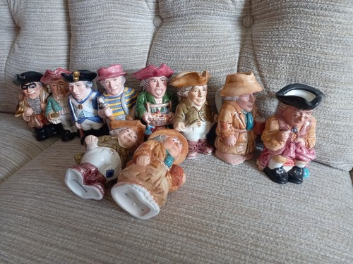 Small toby jugs - small,