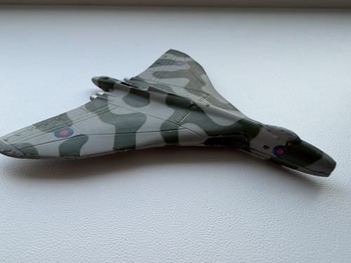 Corgi 350 vulcan 2 - vulcan, b.mk
