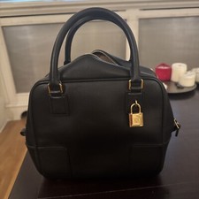 Loewe Amazona 19 Square Black Handle Bag - calfskin 