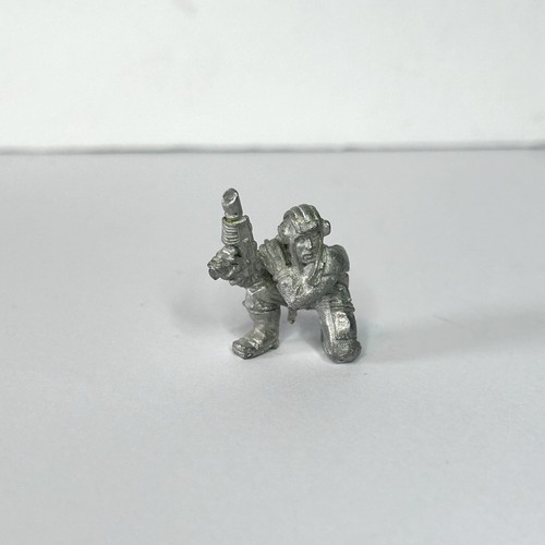 Warhammer 40k tank crew mini - 40k,