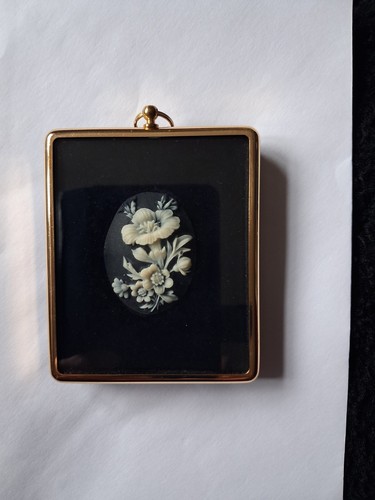Flowers cameo miniature by - cameo,