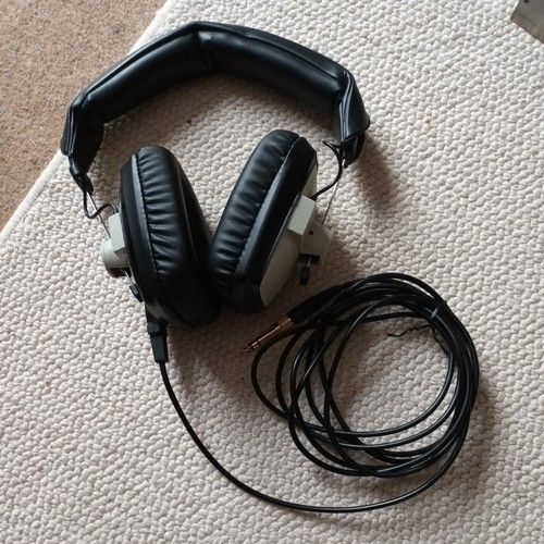 Beyerdynamic dt100 headphones - beyerdynamic,