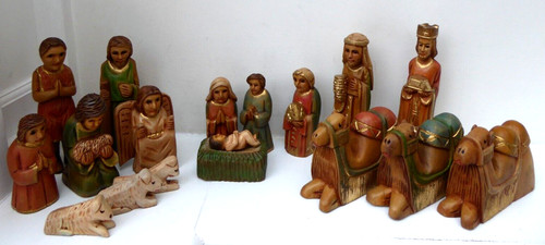 Beautiful wood nativity set - beautiful,