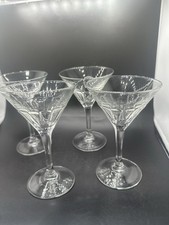 Title:Set of 4 Luminarc France Martini / Cocktail Glasses