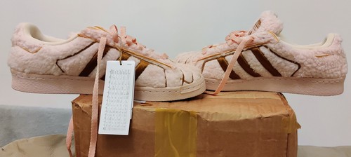 New with tags original box - new,