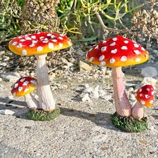 Pair Garden Mushroom /