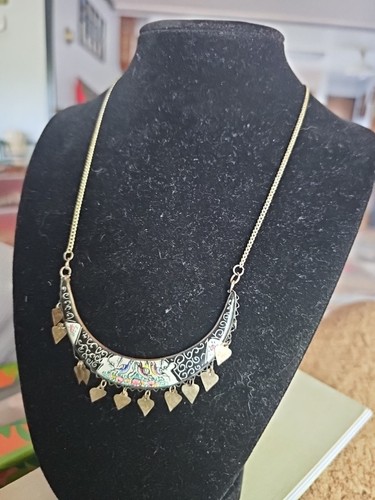 Beautiful vintage enameled - vintage,