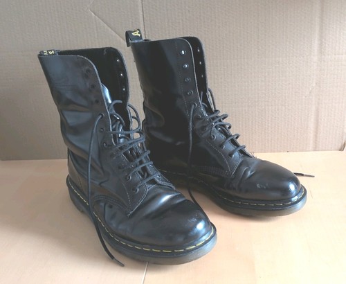 Martens boots black hole - black, 10-hole