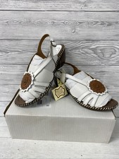 The Shoe Tailor White Strappy Leather Sandals With Heel Size 5 PT