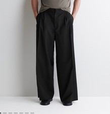 COS MEN 100% WOOL SOFT BLACK