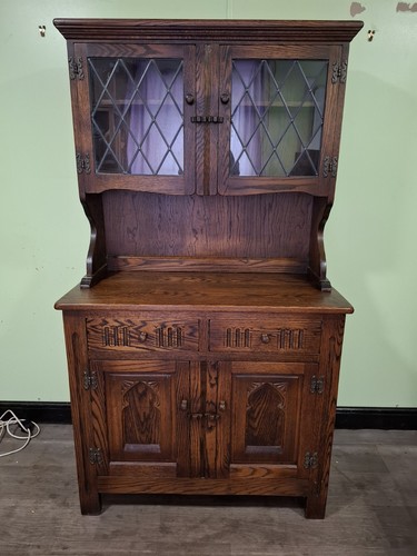 Welsh dresser webber - welsh,