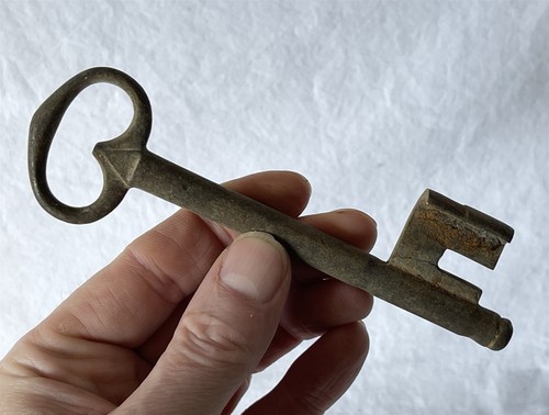 Very large 5cm - very, antique