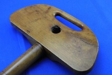 UNUSUAL GOOD QUALITY ANTIQUE SHOOTING STICK with REMOVABLE SCREW IN SEAT