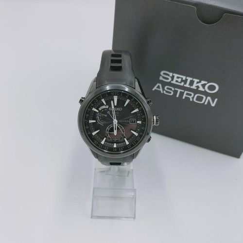 Seiko quartz analog watch - quartz,