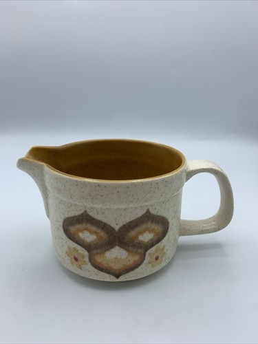 Vintage milk jug creamer - /,