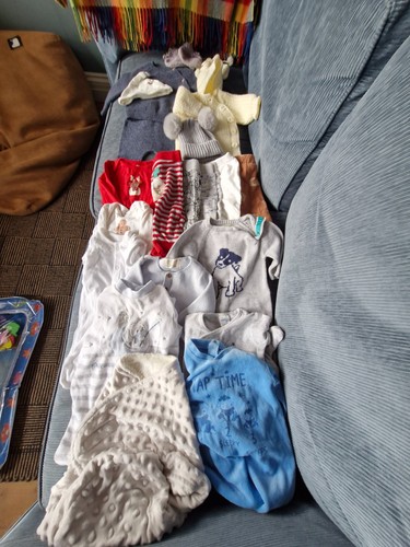 Bundle baby clothes months - clothes,