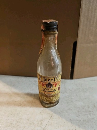 Vintage martin imported - e.,