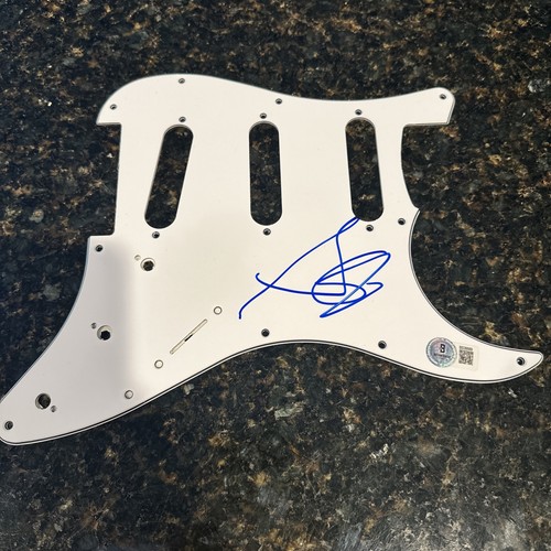 Steven tyler hand signed - hand,