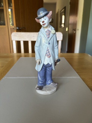 Signed lladro figurine - signed,