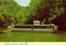 Sightseeing Cruiser On Green