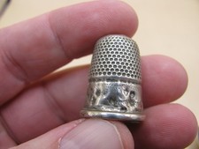 Antique White Metal Thimble