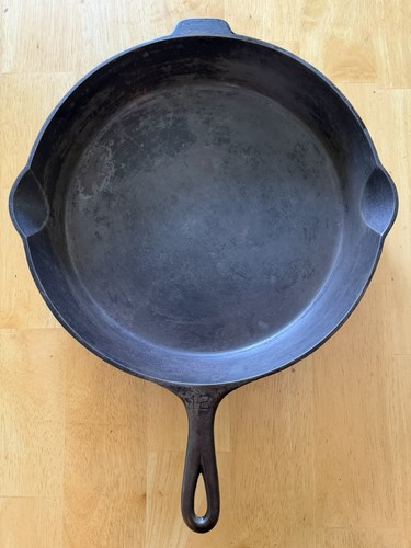 Griswold cast iron skillet - cast,