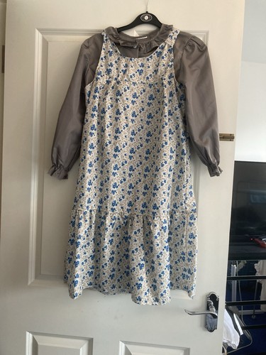Girls victorian dressing - girls, up