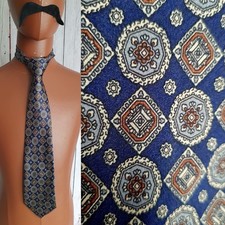Silk Tie in Blue Repeat Pattern Classic BB65