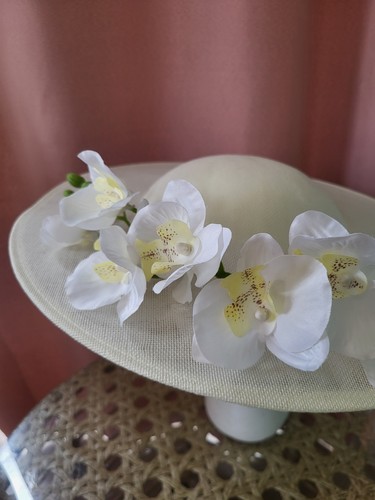 Ivory cream lemon saucer - , round