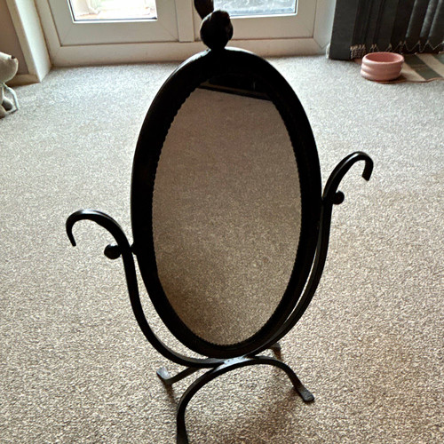 Vintage style black - black, oval