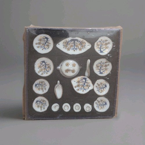 Vintage dolls house - -,