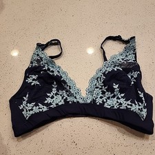 WACOAL 852191 EMBRACE LACE