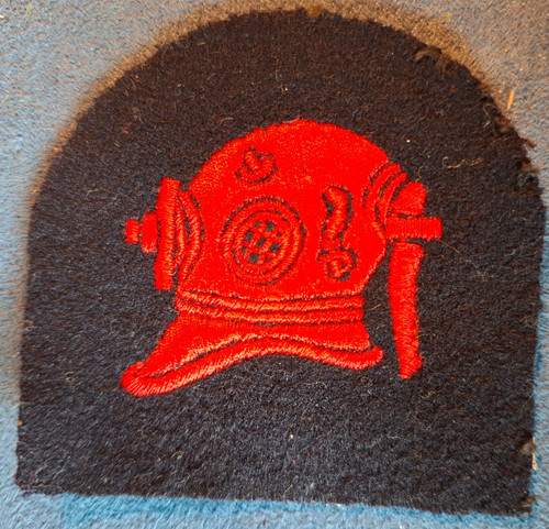 Royal navy diver trade badge - ,