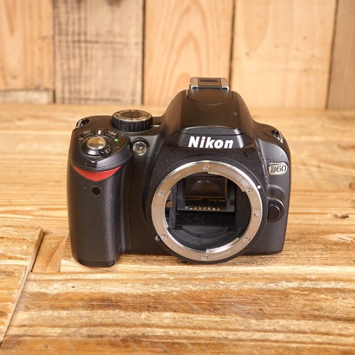 Faulty nikon d60 camera - faulty,