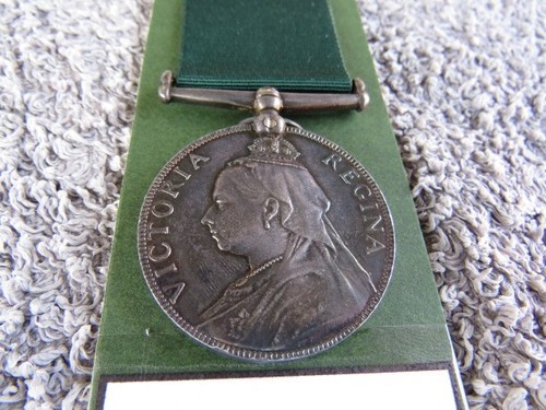 Queen victoria volunteer long - queen,