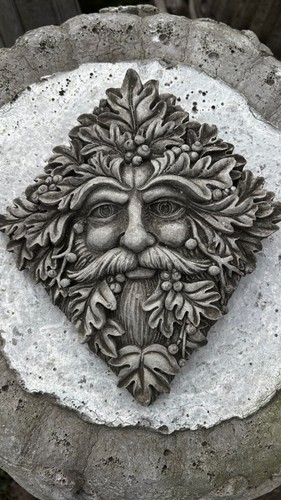 Small green man plaque - small,
