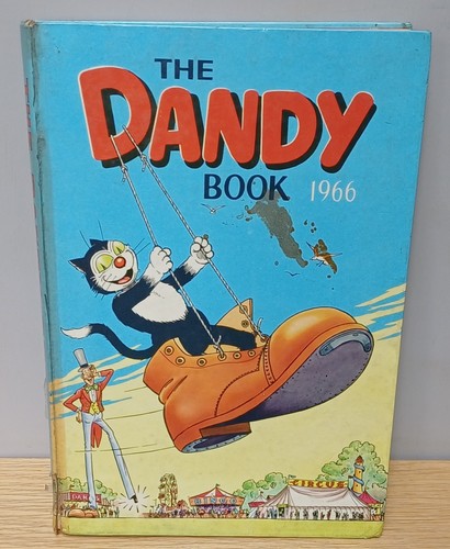 Vintage the dandy book - vintage,