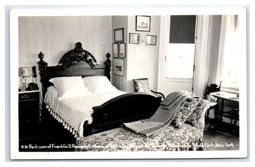 Hyde park postcard - park,, ny