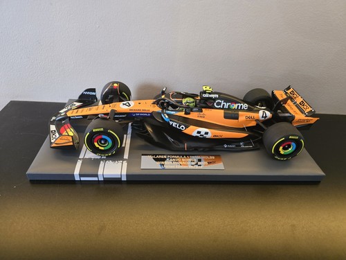 Minichamps 2025 mclaren - 1/18,