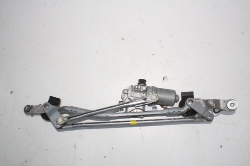 Lexus 250h front windshield - lexus,