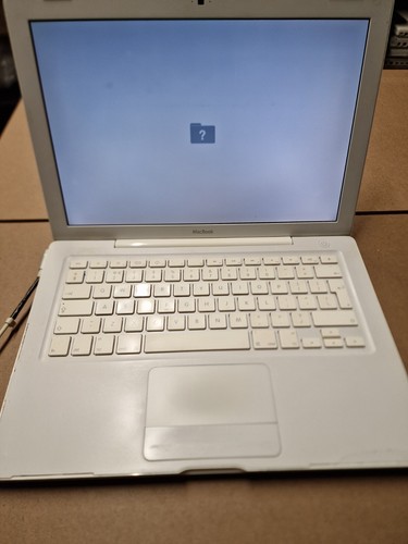 Macbook a1181 laptop - macbook,