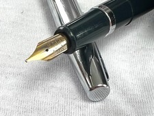 Vintage Platignum Black Medium Fountain Pen, Bright Chrome Trim, Tested. CT