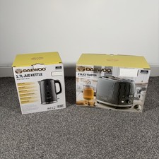Daewoo Retro Matching Kettle &