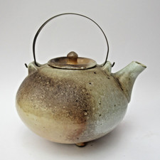 Svend Bayer, British studio pottery stoneware wood fired large teapot, c2010
