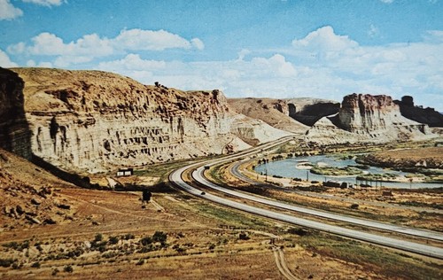 Green river palisades - green,
