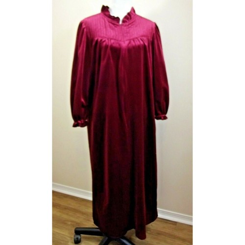 Vintage nightgown housecoat - nightgown,