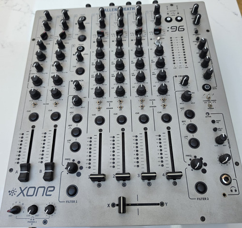 Allen heath xone dj - heath,